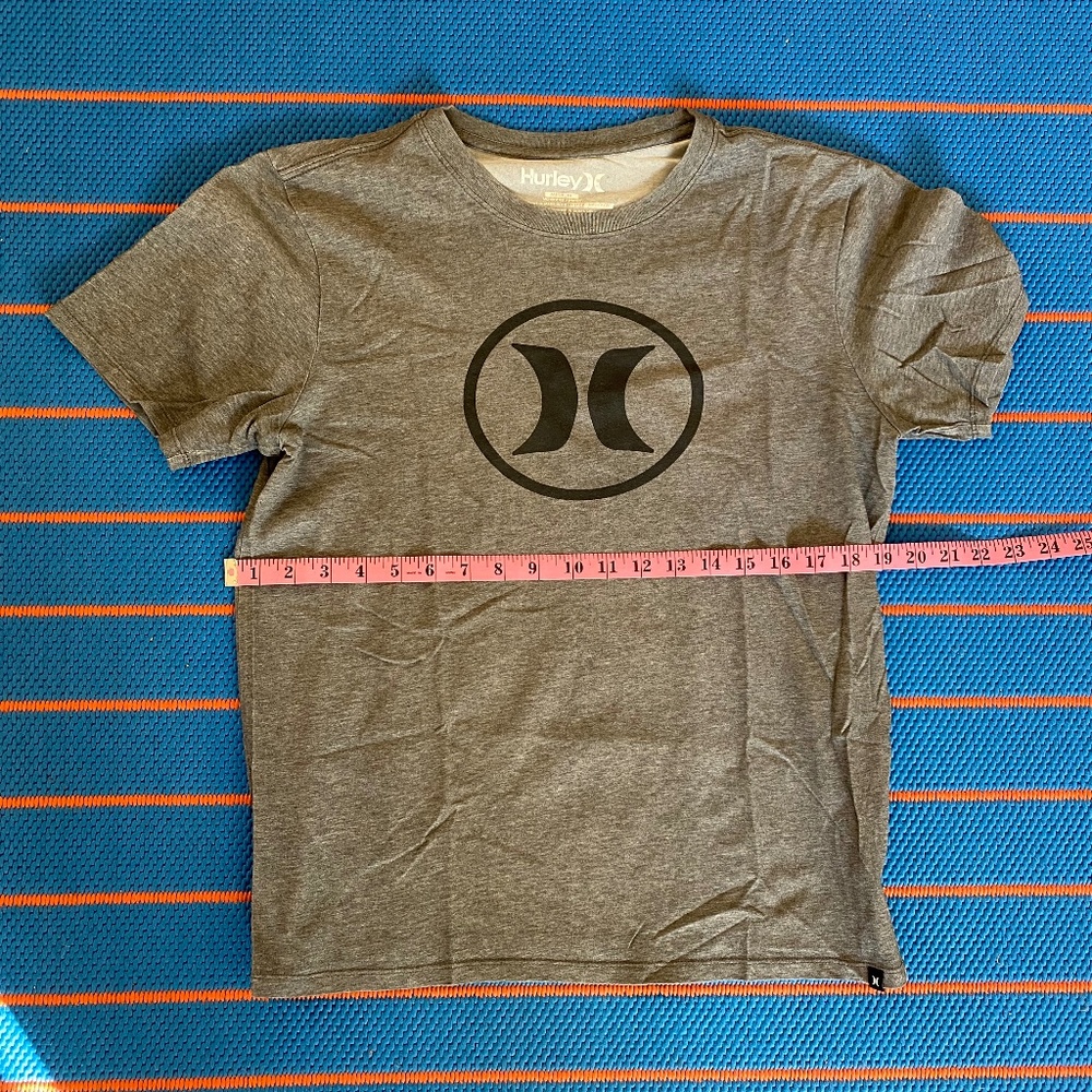 Hurley Athletic Tee Shirt - Mens Medium